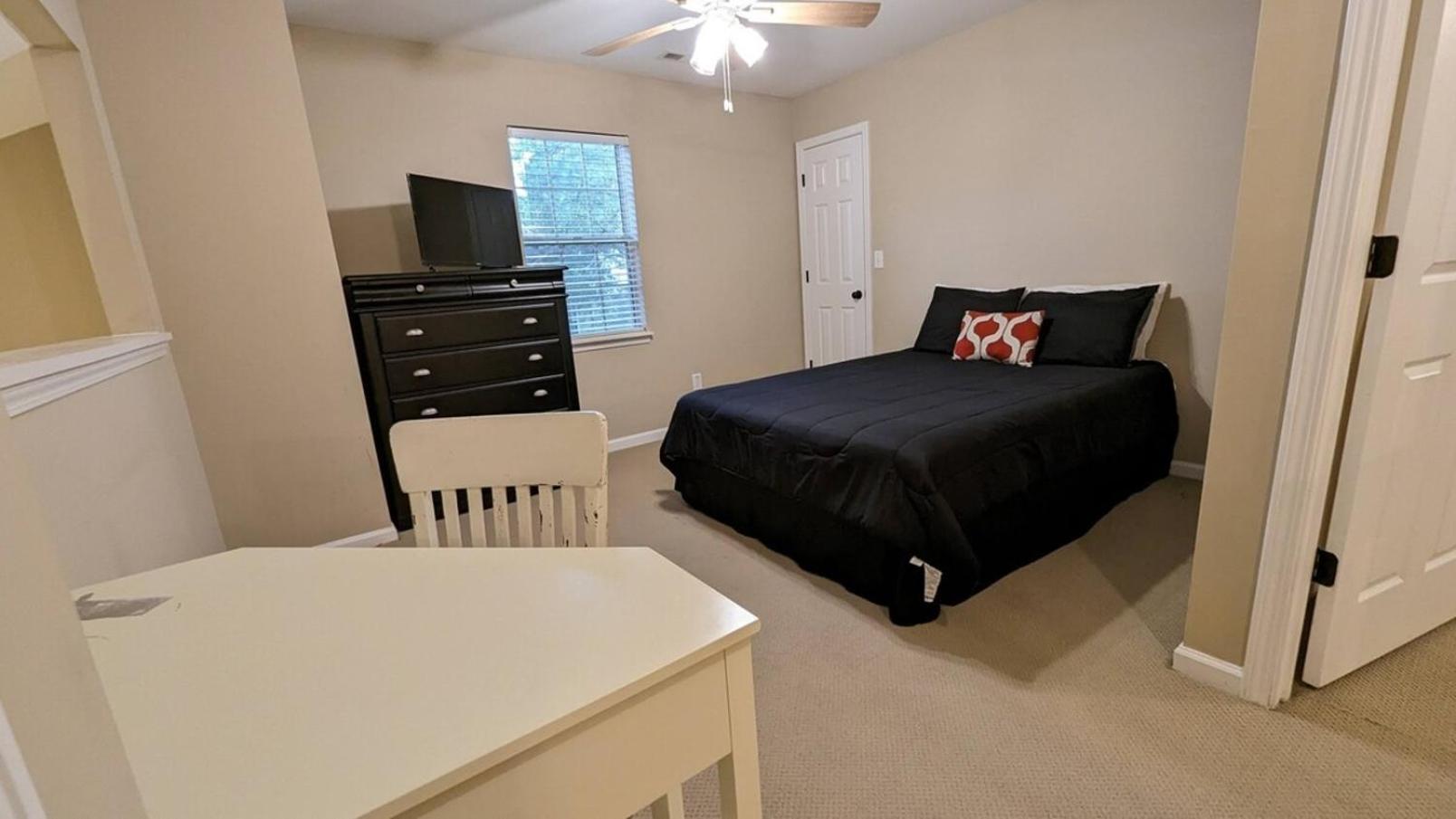 Holiday home Away From Charlotte
